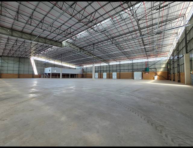 4,630M² WAREHOUSE TO LET IN AIRPORT PARK